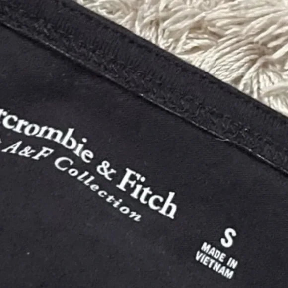 Abercrombie top - Picture 3 of 3